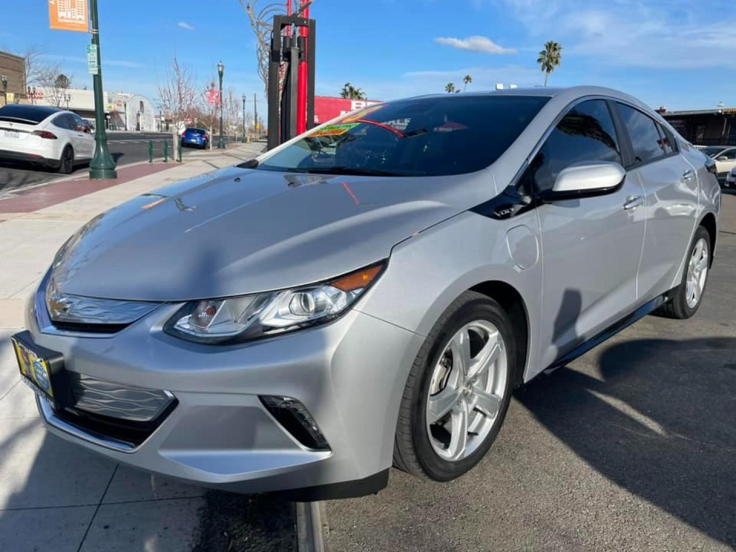 2018 SILVER /BLACK Chevrolet Volt LT (1G1RC6S5XJU) with an 1.5L L4 DOHC 16V engine, CVT transmission, located at 744 E Miner Ave, Stockton, CA, 95202, (209) 944-5770, 37.956863, -121.282082 - PLUS TAXES AND FEES - Photo#2